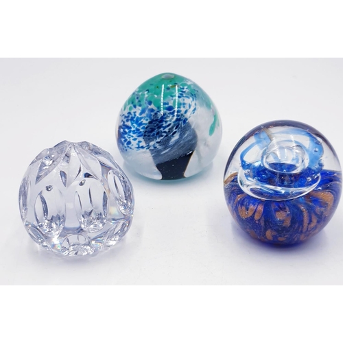 150 - GLASS Medium PAPERWEIGHTS (3)