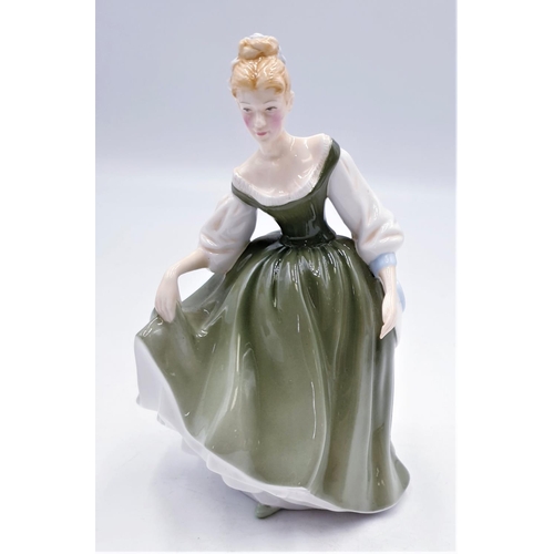 579 - ROYAL DOULTON 17.2cm CHARACTER FIGURINE 