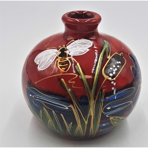 79 - ANITA HARRIS ART POTTERY 10.5cm MARAKESH VASE IN THE BEEBROOK DESIGN  Signed In Gold By Anita Harris