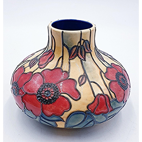 220 - OLD TUPTON WARE TUBELINED Large 15cm SQUAT VASE IN THE YELLOW POPPY DESIGN (TW1683)