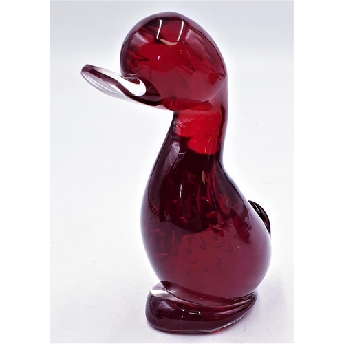 72 - WHITEFRIARS 13.5cm CONTROLLED BUBBLE GLASS DUCK