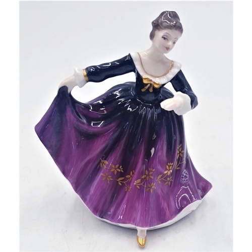 811 - ROYAL DOULTON 9.5cm FIGURINE 