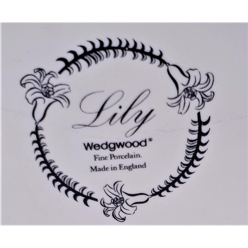 307 - WEDGWOOD PORCELAIN 19.5 cm FIGURINE 