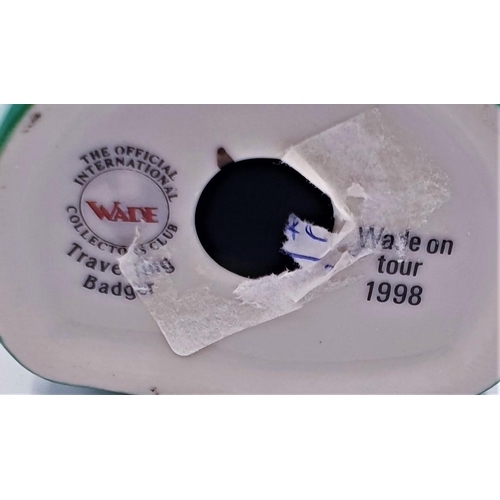 325 - WADE CHARACTER FIGURINE 'TRAVELLING BADGER' (Wade On Tour 1998)