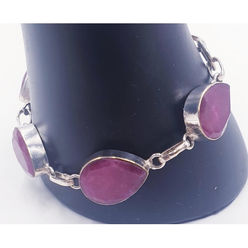 330 - SILVER (925) / DYED AGATE STONE SET BRACELET