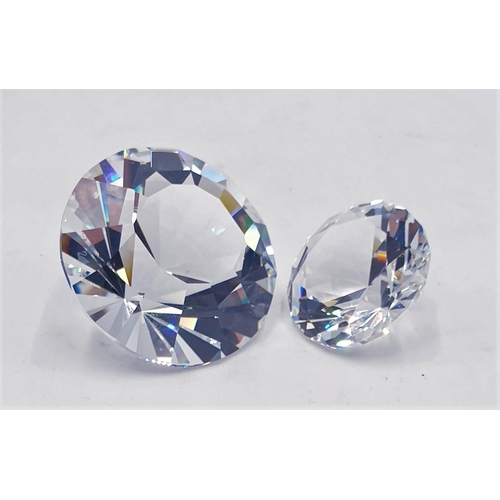 773 - SWAROVSKI CRYSTAL 4cm & 2cm  CHATONS PAPERWEIGHTS (2)