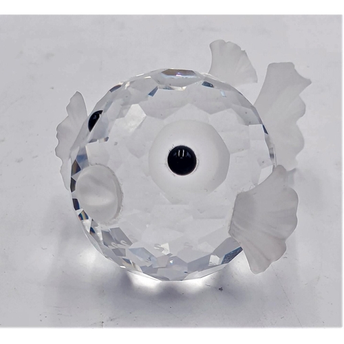 781 - SWAROVSKI CRYSTAL 3.5 cm BLOW FISH (This retired Swarovski crystal Blowfish is the middle sized fish... 