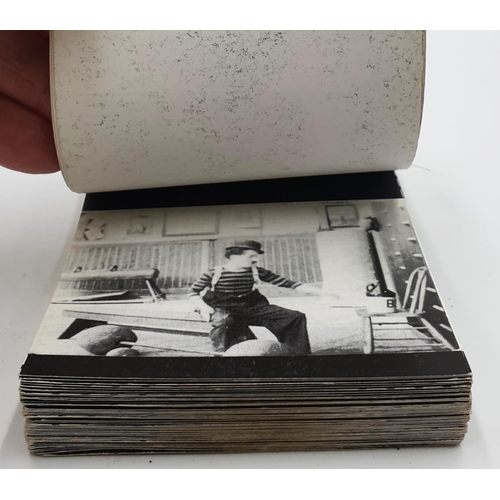 298 - FLIP BOOK ANIMATION OF CHARLIE CHAPLIN 