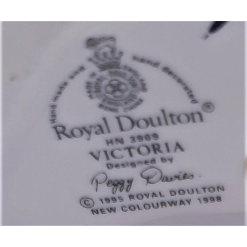 346 - ROYAL DOULTON 8.9cm FIGURINE 