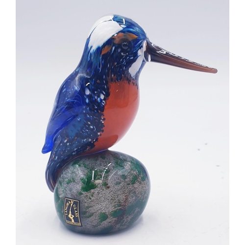 62 - LANGHAM GLASS 12.5cm MODEL OF A KINGFISHER.
(Langham Glass was established in 1979 by Master Glassma... 