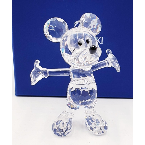 750 - SWAROVSKI CRYSTAL 9.5cm DISNEY SHOWCASE FIGURINE OF MICKEY MOUSE (Mickey is part of the “Disney Show... 