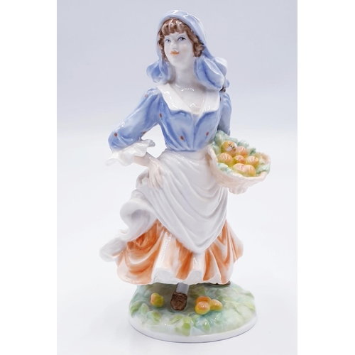 275 - ROYAL WORCESTER 21.6cm FIGURINE 