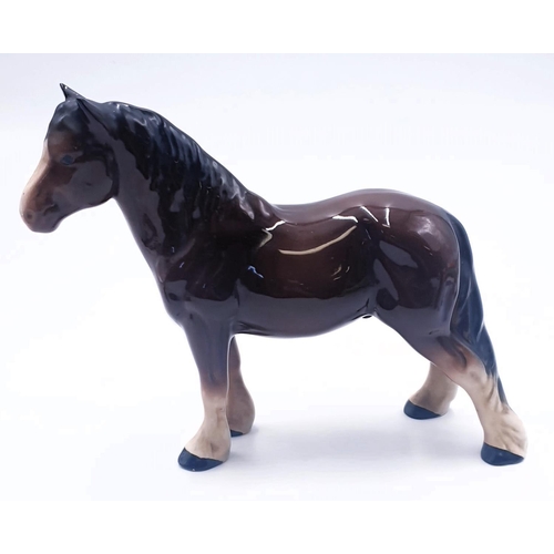 309 - BESWICK 11.9cm MODEL of a Large FOAL, HEAD DOWN. Model No 947 (Brown Gloss Colourway) 1941/89. Desig... 