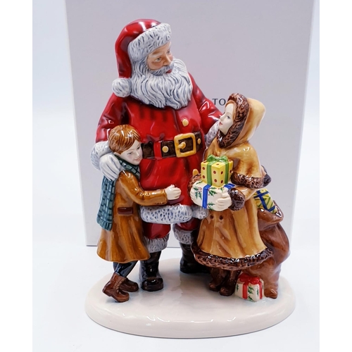 765 - ROYAL DOULTON Large CHARACTER FIGURINE 'FATHER CHRISTMAS' 'CHRISTMAS JOY' HN 5548 Designed By Neil F... 