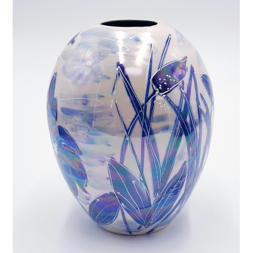 218 - ANITA HARRIS ART POTTERY 15cm BLUE/WHITE LUSTRE WARE DELTA VASE IN THE DRAGONFLY DESIGN (Signed In G... 