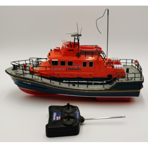 372 - REMOTE CONTROL Large 45cm MODEL OF A  LIFEBOAT 