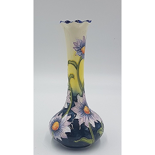 418 - OLD TUPTON WARE TUBELINED 20cm FLUTED BUD VASE (11501) IN THE LILAC DAISY DESIGN  (Original Box)