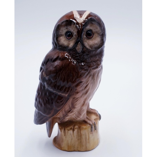 56A - ROYAL DOULTON 15.9cm WHISKY FLASK MODELLED AS A TAWNY OWL  (Brown Gloss Colourway) (Issued 1987) Des... 