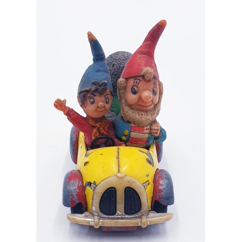 530 - CORGI DIE CAST MODEL OF NODDY IN HIS MOTOR CAR WITH BIG EARS And GOLLY (Play Worn)