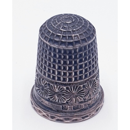 571 - SILVER (Hallmarked) THIMBLE By Charles Horner)