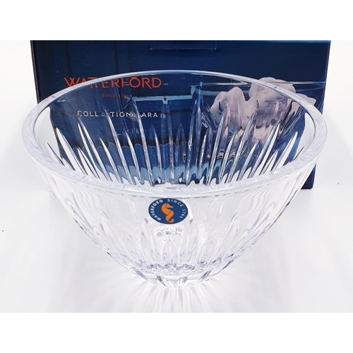 975 - WATERFORD CRYSTAL 15cm Dia BOWL IN THE ARDEN MARA DESIGN. (As New,Unused)
(Contemporary and stylish,... 