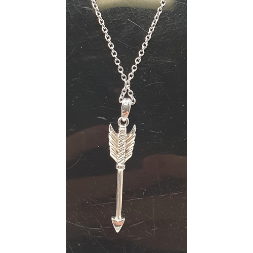 272 - SILVER (925) ARROW PENDANT ON A 44cm SILVER (925) NECK CHAIN (Boxed)