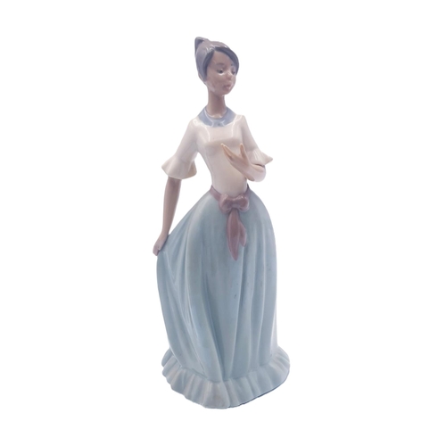 56 - LLADRO (Nao) Large 25.5cm CHARACTER FIGURINE OF A YOUNG LADY