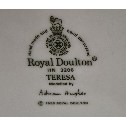 85 - ROYAL DOULTON 19.7cm FIGURINE 