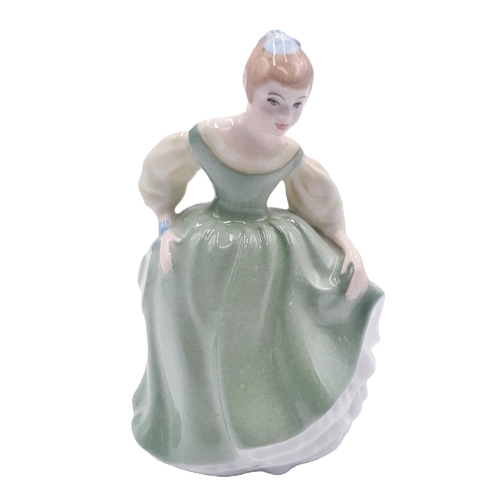 572 - ROYAL DOULTON 12.7cm FIGURINES (2) 