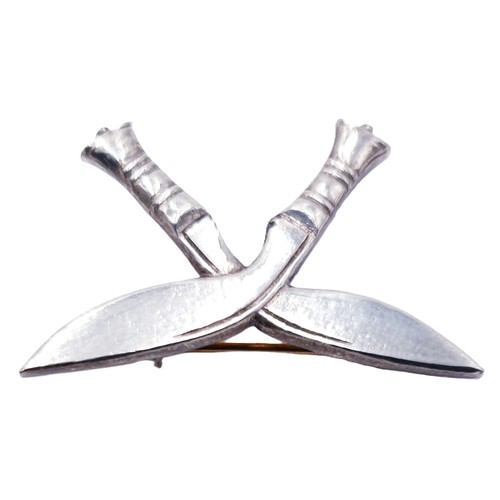 659 - GURKER CROSS KNIVES BROOCH/PENDANT