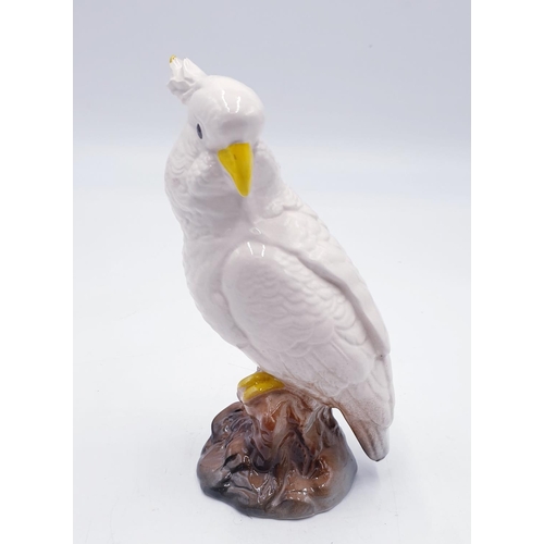 576 - CERAMIC Large 19cm MODEL OF A PARROT