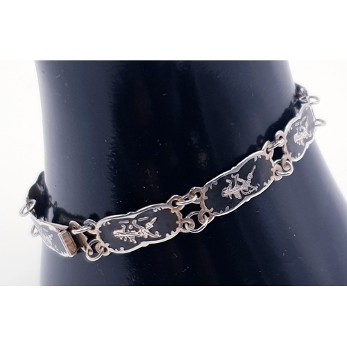 233 - SILVER (925) / ENAMEL 17cm BRACELET