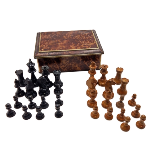 283 - METAL BOX With BOXWOOD CHESS PIECES (Old)