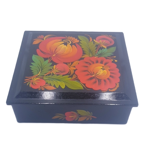 550 - RUSSIAN 16.5cm x 16.5cm (Hand Decorated) BOX