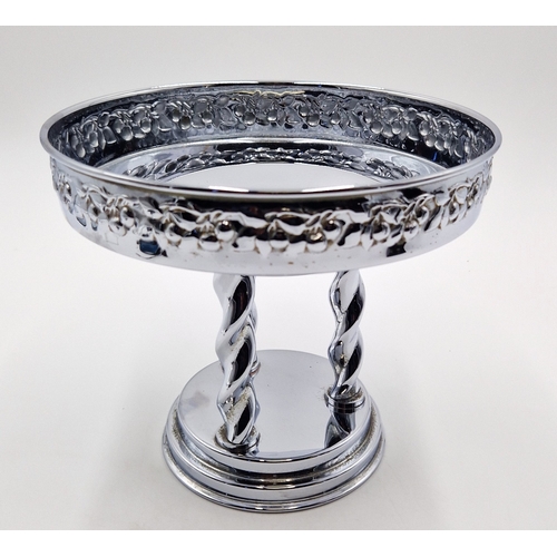 688 - ART DECO CHROME 18cm x 21cm TAZZA / CAKE STAND