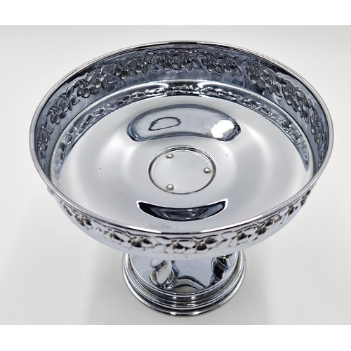 688 - ART DECO CHROME 18cm x 21cm TAZZA / CAKE STAND