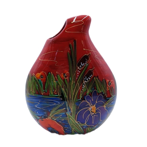 718 - ANITA HARRIS ART POTTERY Large 22cm TEARDROP VASE IN THE BEEBROOK DESIGN (Signed In Gold By Anita Ha... 