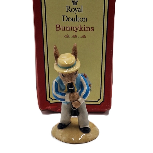 741 - ROYAL DOULTON 12.7cm BUNNYKINS CHARACTER FIGURINE ' CLARINET PLAYER BUNNYKINS' DB 184 1999 Only (Spe... 