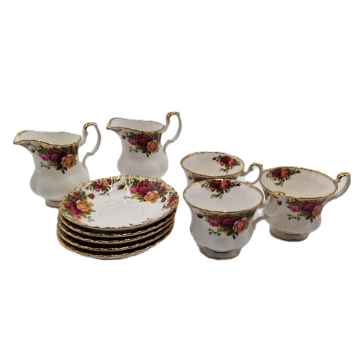 658 - ROYAL ALBERT CHINA ITEMS Inc CUPS, SAUCERS & JUGS IN THE OLD COUNTRY ROSES DESIGN