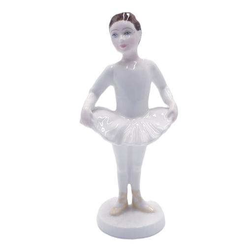 124 - ROYAL DOULTON 15cm CHARACTER FIGURINE 