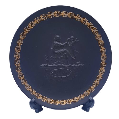 278 - WEDGWOOD BLACK BASALT 16cm Dia PLATE 'MOTHER'