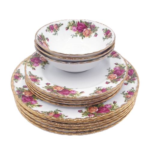 279 - ROYAL ALBERT CHINA ITEMS (14) Inc DINNER PLATES, SIDE PLATES & BOWLS IN THE OLD COUNTRY ROSES DESIGN... 