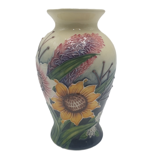 209 - OLD TUPTON WARE TUBELINED 15cm VASE IN THE SUMMER BOUQUET (Product Code 1112) (As New , Original Box... 