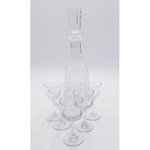 124 - CRYSTAL DECANTER Plus 6 GLASSES