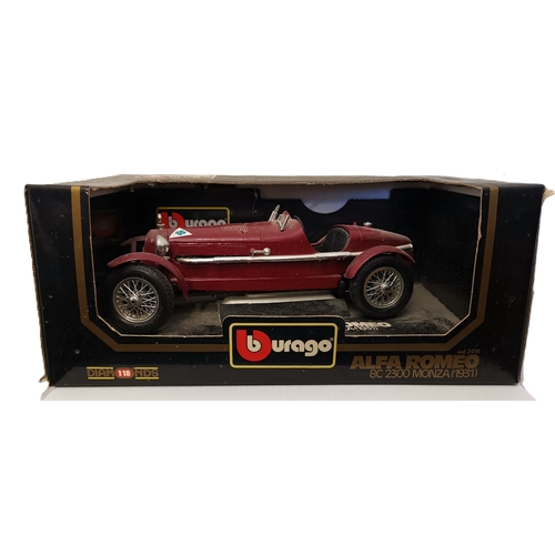 621 - BBURAGO Large DIE CAST 1/18 Scale MODEL OF A RED ALFA ROMEO 8C 2300 MONZA (1931) (Original Box)