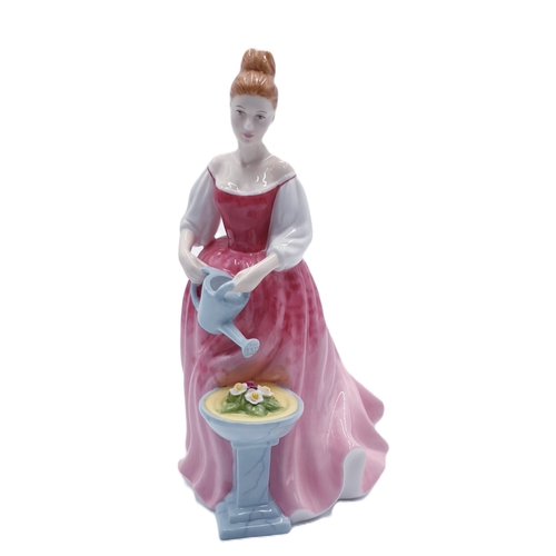 612 - ROYAL DOULTON 15.9cm FIGURINE 