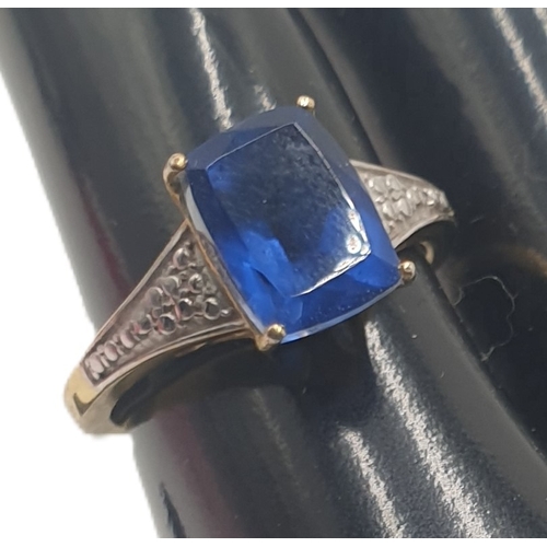 663 - SILVER GILT (925) / BLUE SAPPHIRE STONE SET RING (Size R ,Total Weight 3.2 Grams)