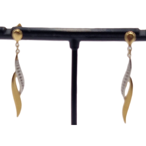 734 - 9ct GOLD (375) DANGLE DROP EARRINGS (Boxed)