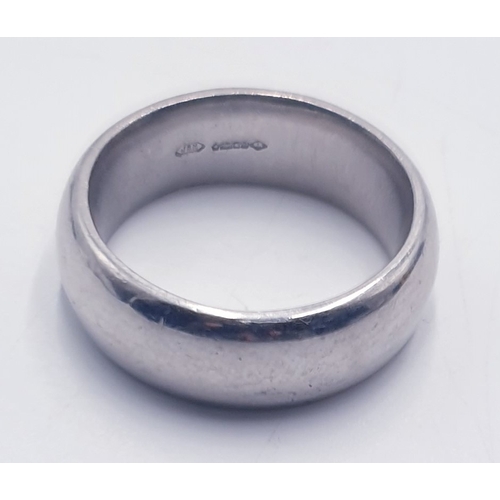 295 - PLATINUM (950) WEDDING BAND (Size R-S , Total Weight 21.9 Grams) (Cost When New In 2013 £1.,500)