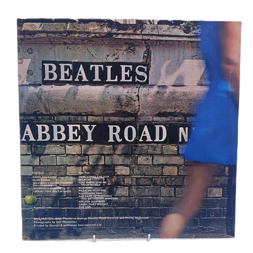 566 - THE BEATLES VINYL ALBUM ABBEY ROAD (Misaligned Apple And Her Majesty Missing Off The Cover) (Rare)